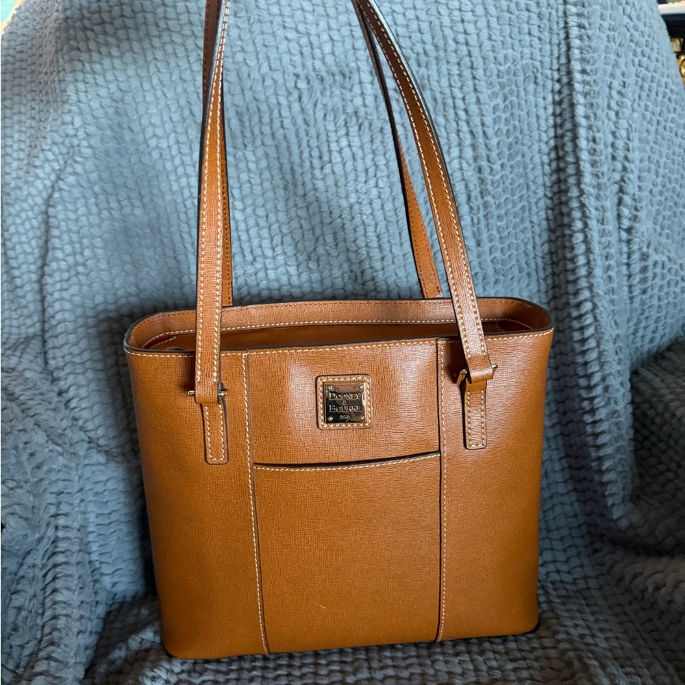 🥀Dooney & Bourke Brown Leather hand bag w/zip top❤️❤️❤️❤️TOTE💋💋💋💋💋💋💋💋